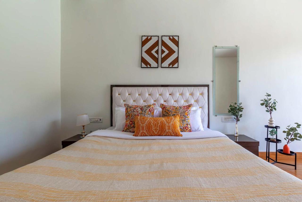 Natures Odyssey By Stayvista - Amidst Lush Greenery With Outdoor Pool And Indoor Activities Chinchavli Exterior photo